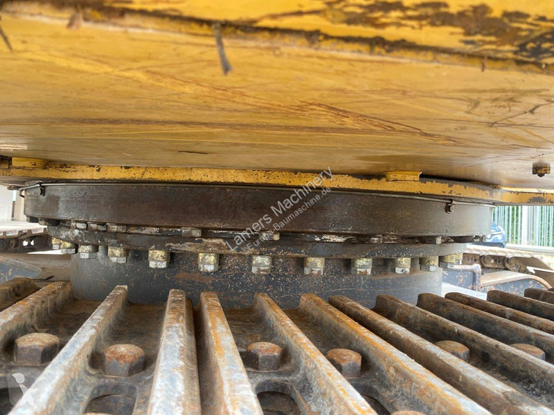 Graafmachine Caterpillar NVT