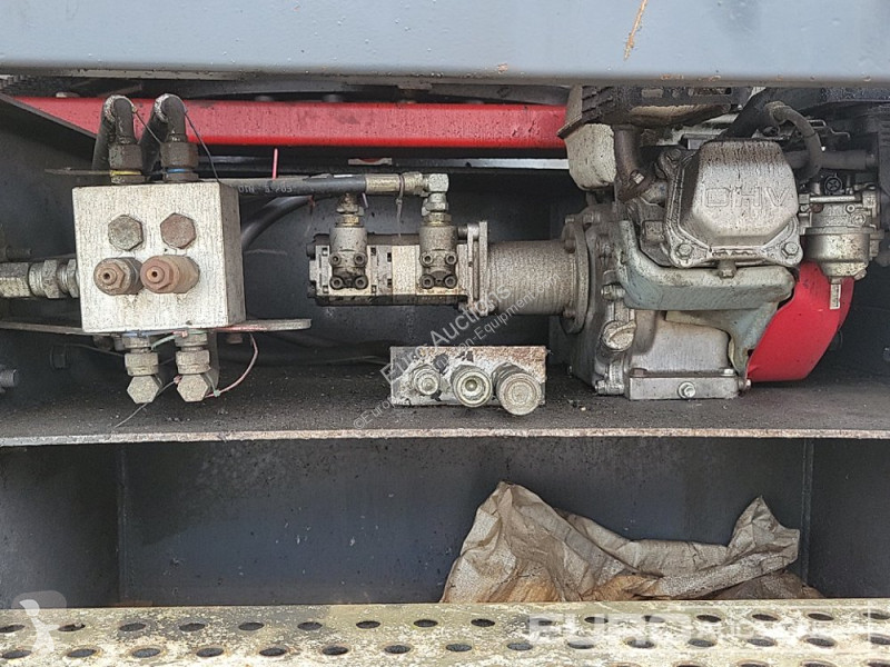 Escavatore Caterpillar