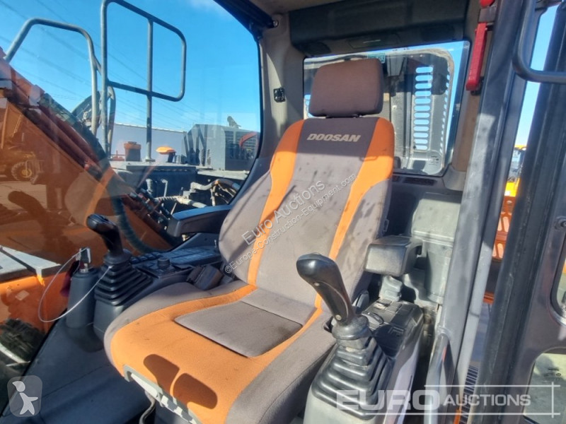 جرافة Doosan -5