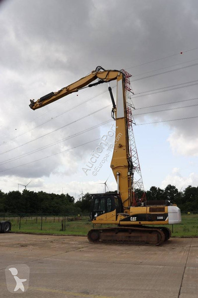 جرافة Caterpillar UHD