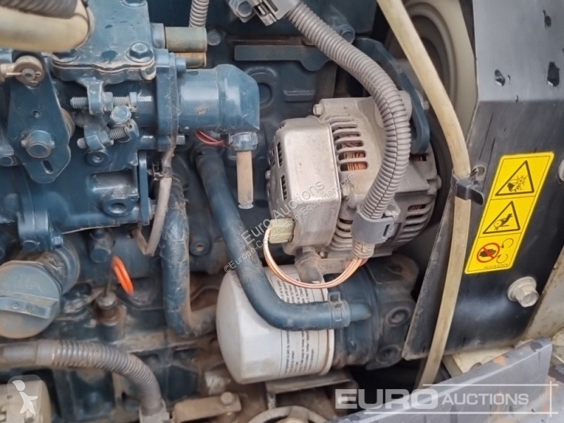 Lopatový nakládač Kubota U48-4