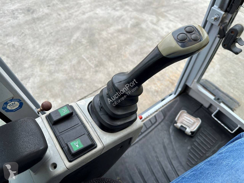 Skovel Neuson 6003