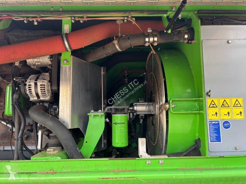 Escavatore Sennebogen 825