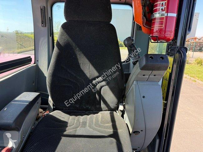 جرافة Yanmar B 95 W