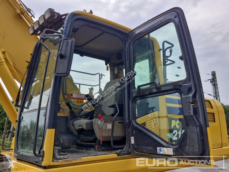 جرافة Komatsu 10