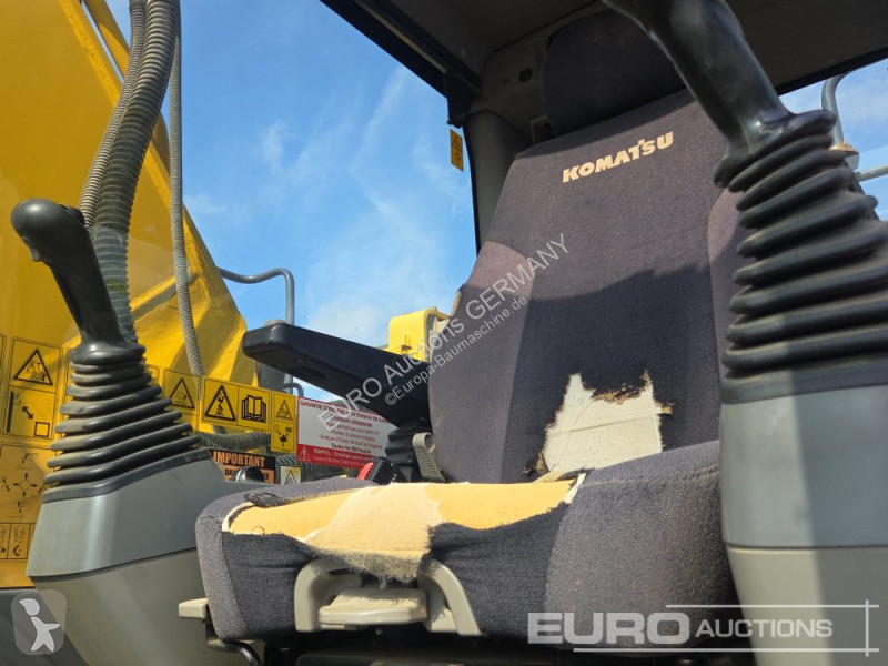 Excavadora Komatsu 10