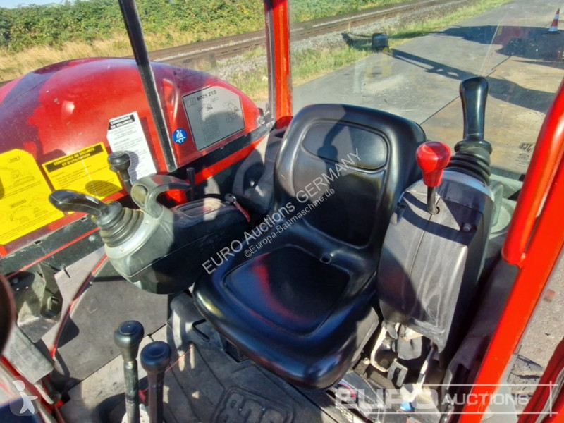 Lopatový nakládač JCB