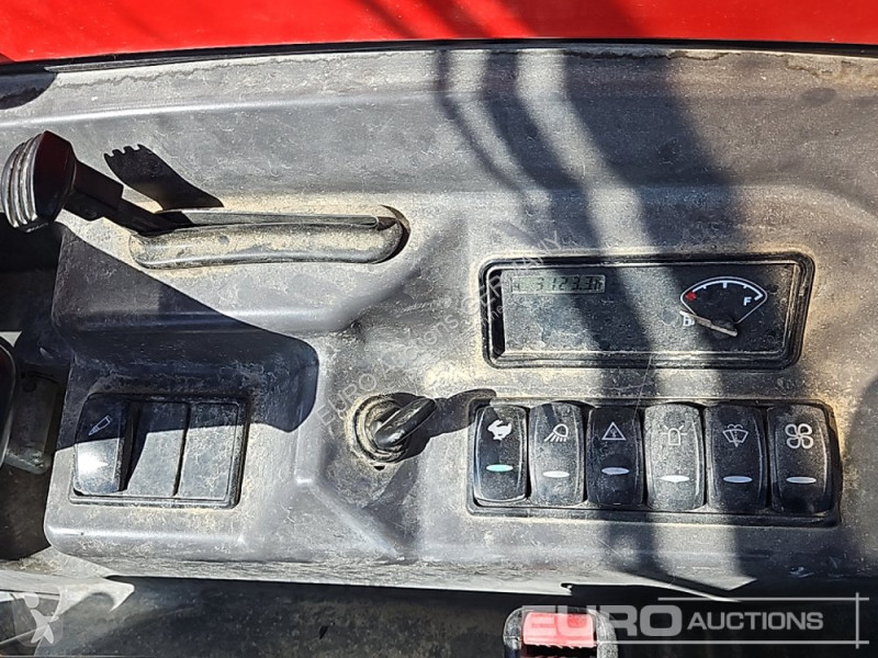 Экскаватор Volvo ECR25D