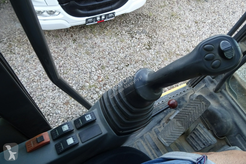 Lopatový nakládač New Holland WE150B Pro