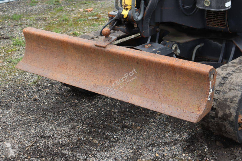 جرافة Yanmar SV22