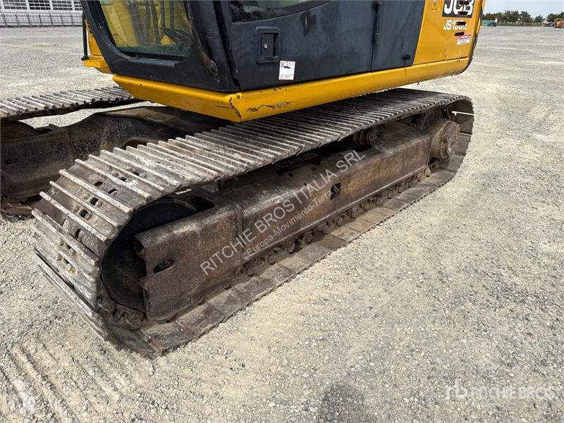 Екскаватор JCB