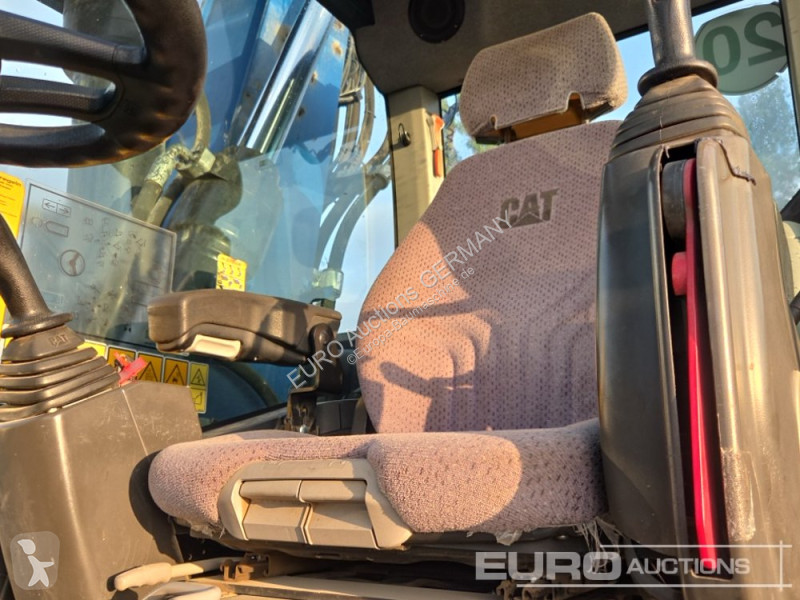 Kotrógép Caterpillar M320F