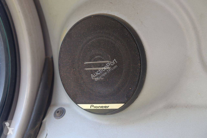 جرافة Neuson 6503