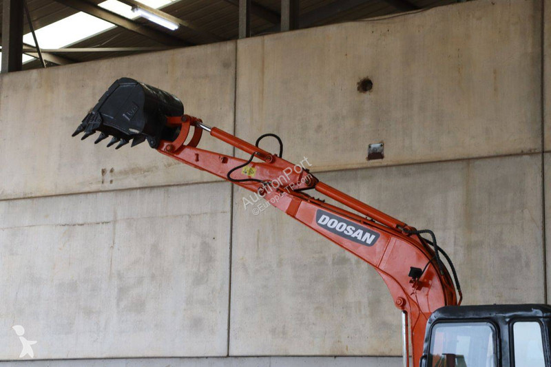 Pelle Doosan DH55
