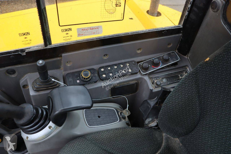 Pelle JCB Z1
