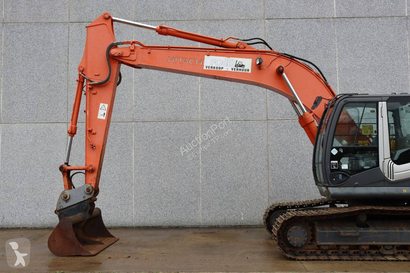 Pelle Hitachi