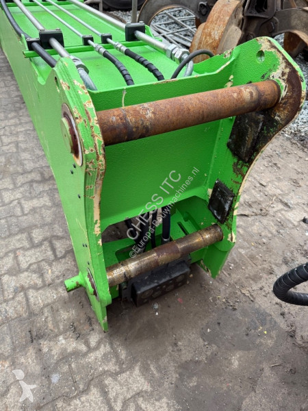 جرافة Sennebogen 830 E - 830 M - 830 ME - 830E