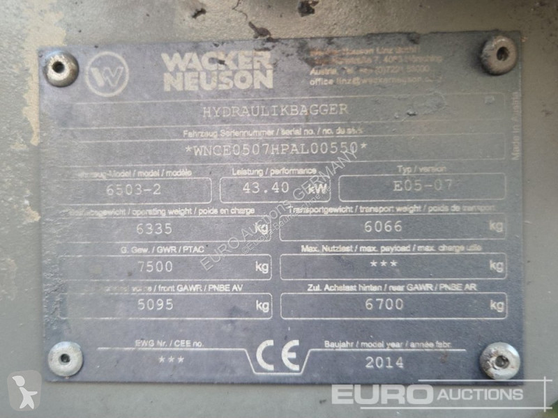 جرافة Wacker Neuson 2