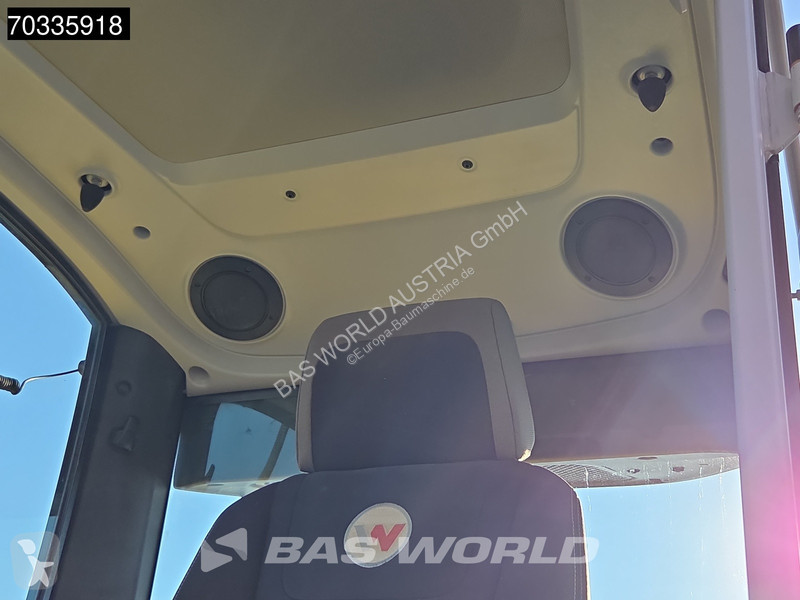 جرافة Wacker Neuson Powertilt