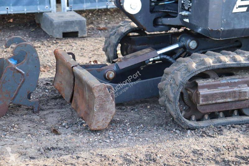 Багер Bobcat Z