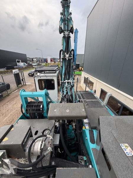 جرافة Sennebogen 825 E - 825 E - 825 E - 825 -