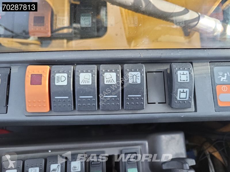 Excavator Caterpillar D OUTRIGGERS + BLADE