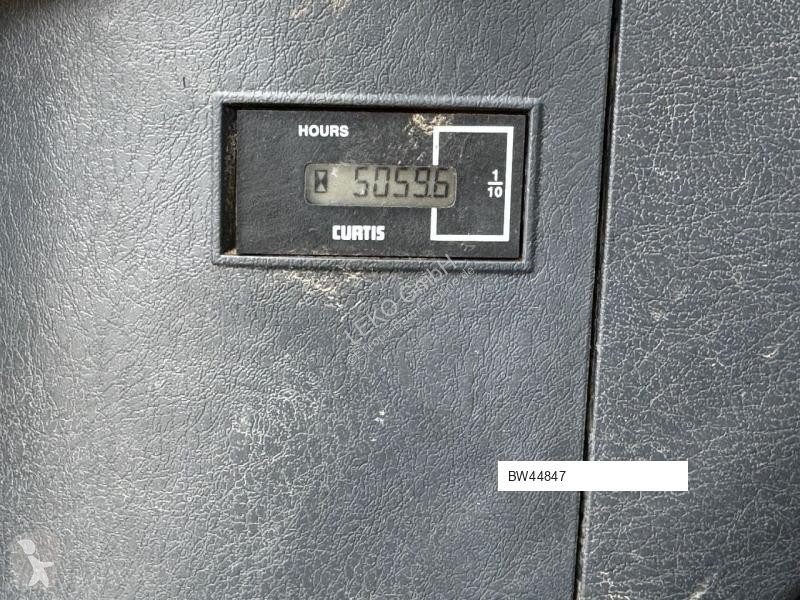 جرافة Hyundai Robex 55W-9A