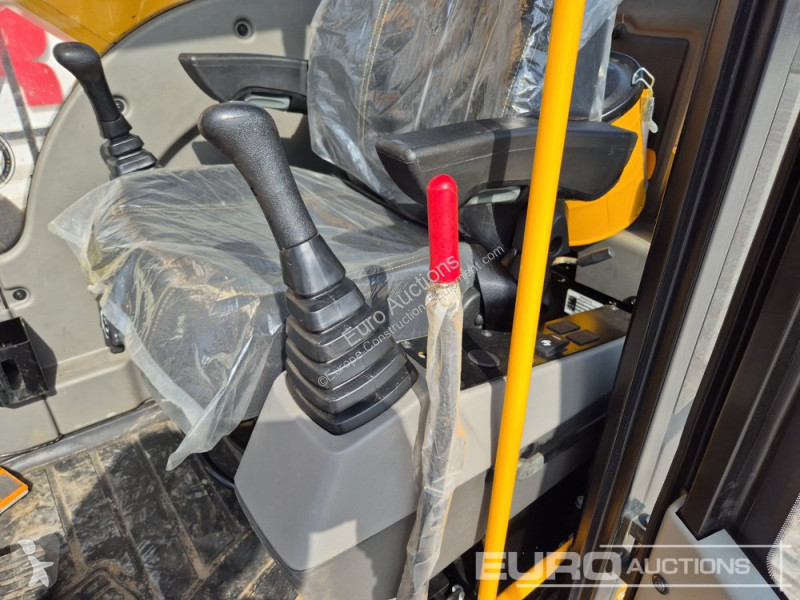 جرافة JCB JS215LC