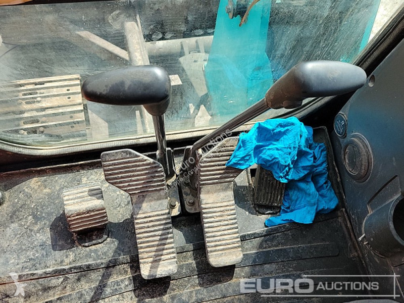 Escavadora Kobelco -8