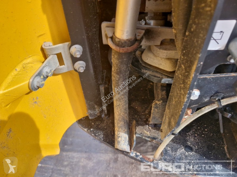 جرافة JCB 15C-1