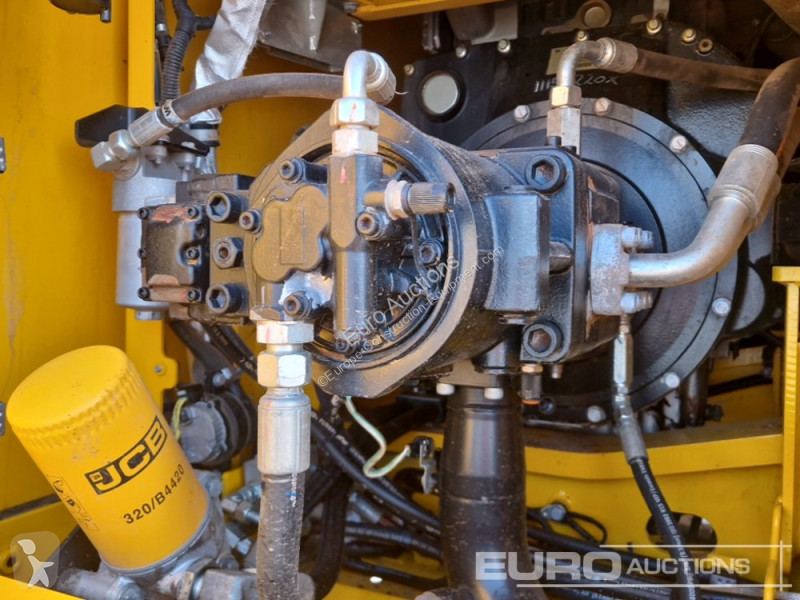 جرافة JCB 220X LC