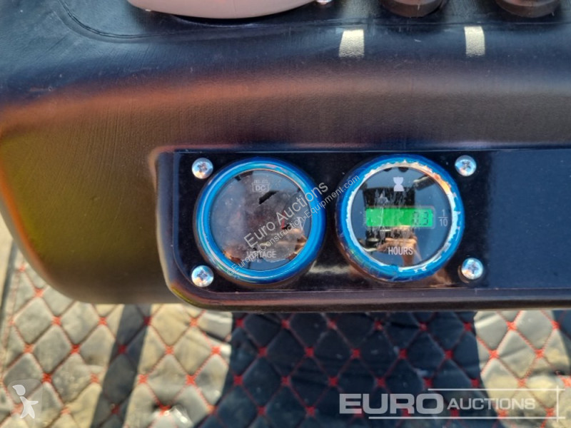 Escavadora JPC HT12