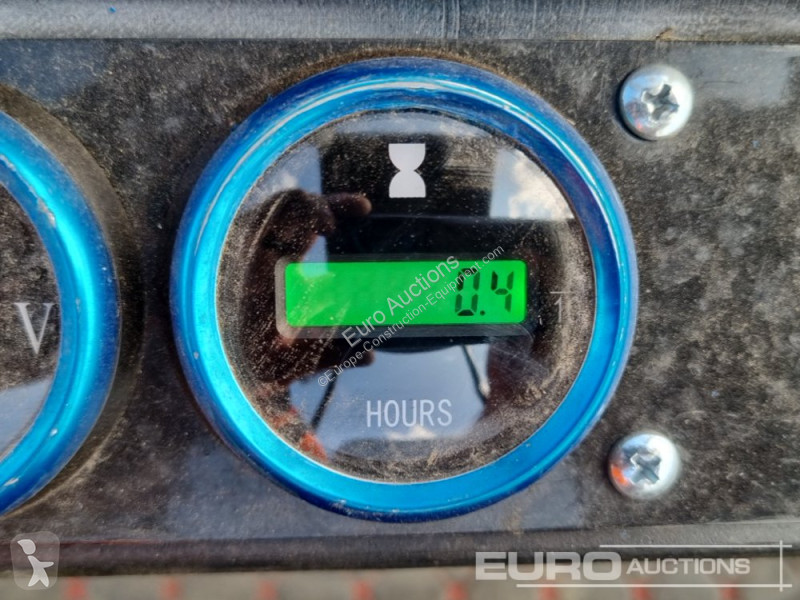 Escavadora JPC HT12