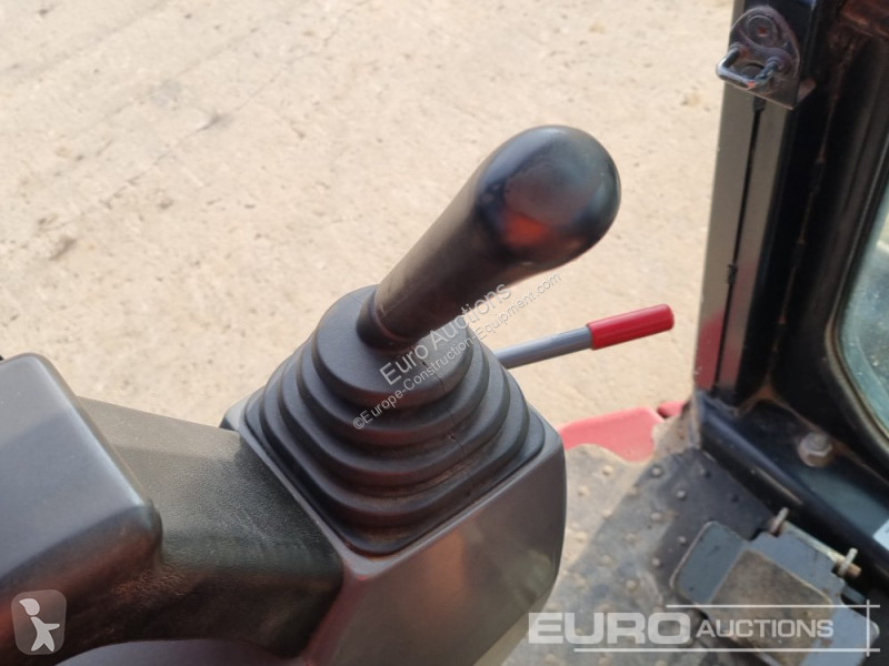 Escavatore Takeuchi