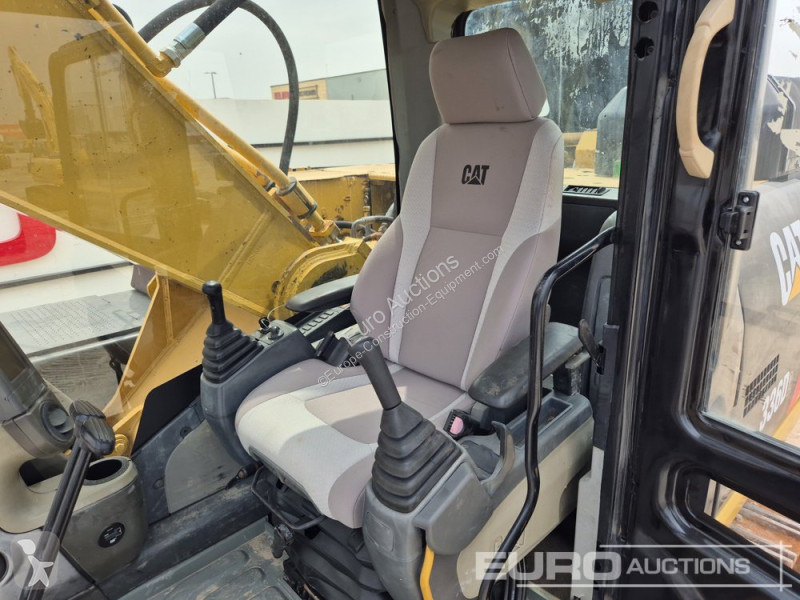 Escavatore Caterpillar 2