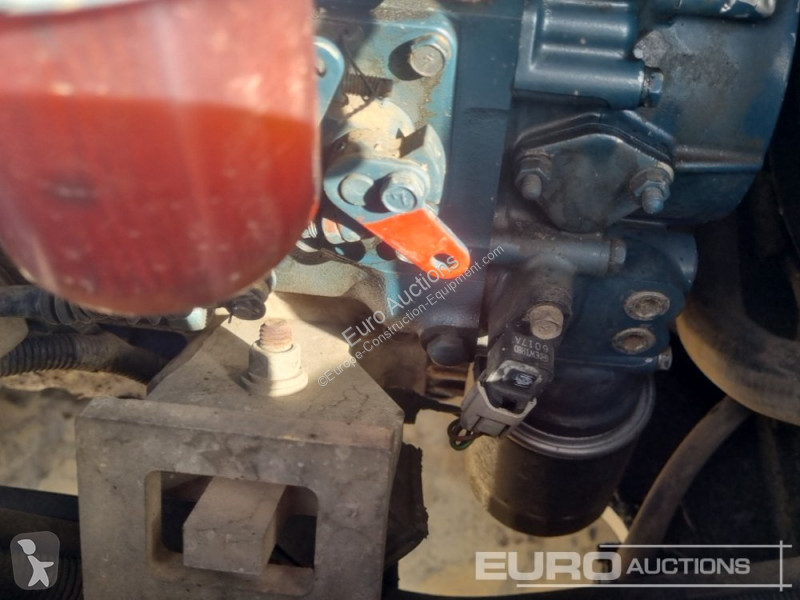Lopatový nakládač Kubota KX71-3