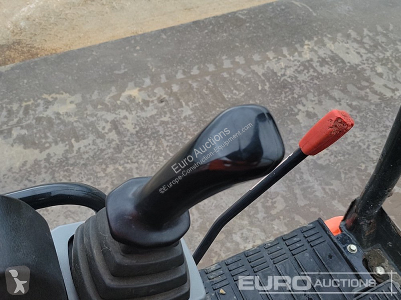 Lopatový nakládač Kubota KX015-4