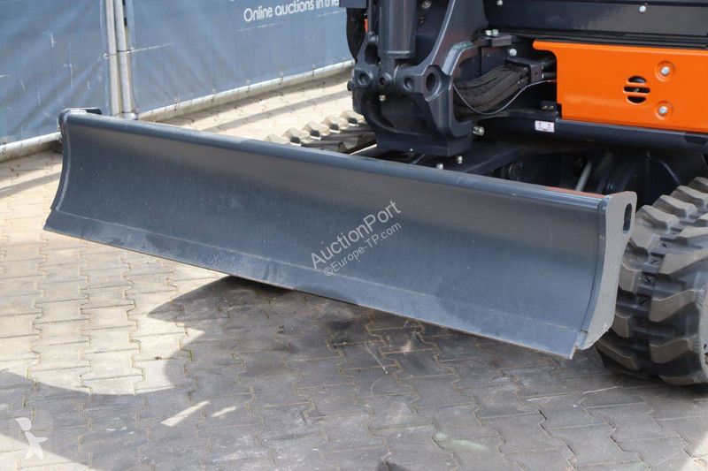 Escavadora Hitachi ZX38U-6 CLR