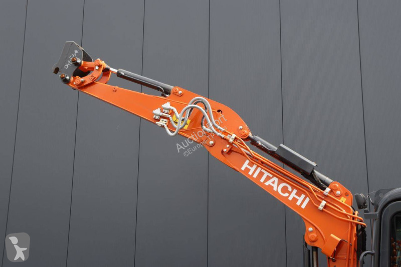 Escavadora Hitachi ZX33U-6 CLR