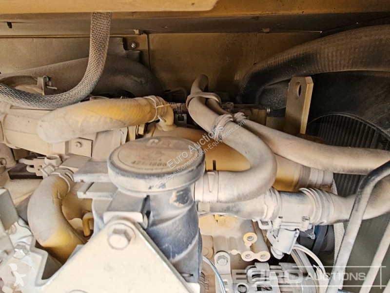 Escavatore Caterpillar R