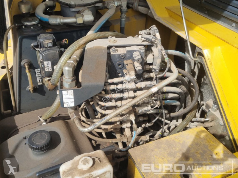 Escavadora Komatsu PC80MR-5