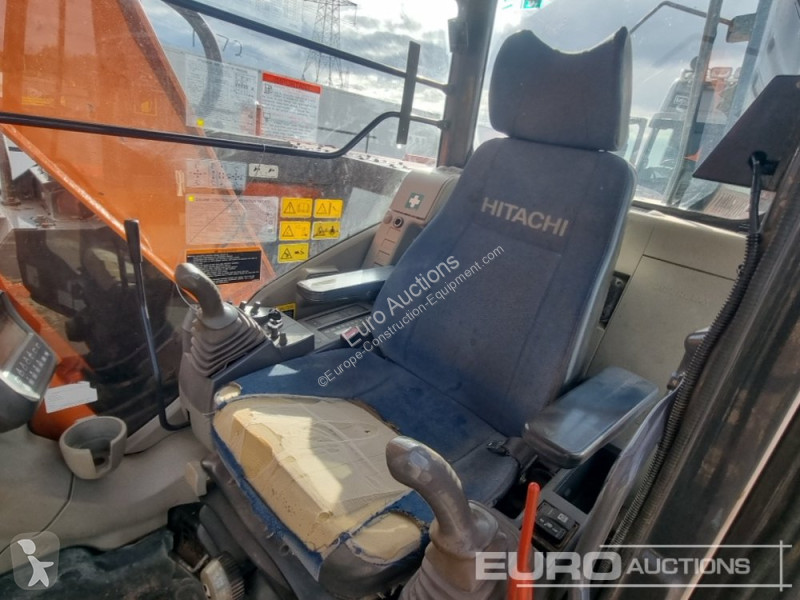 Escavatore Hitachi ZX135U5-3