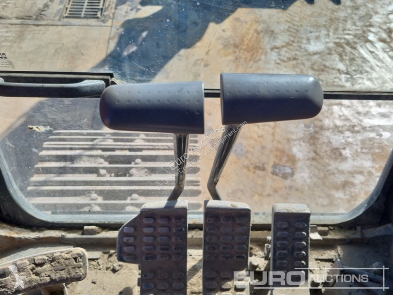 Escavatore Hitachi -6