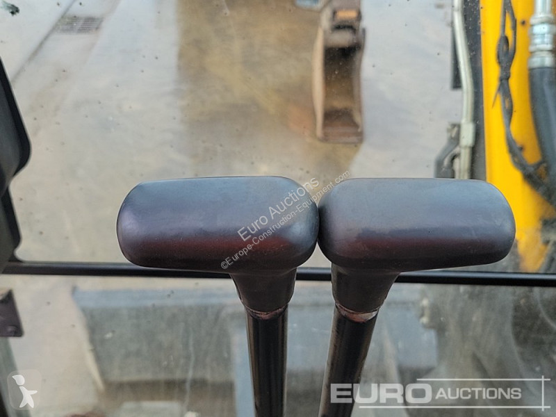 Lopatový nakládač JCB 48Z-1