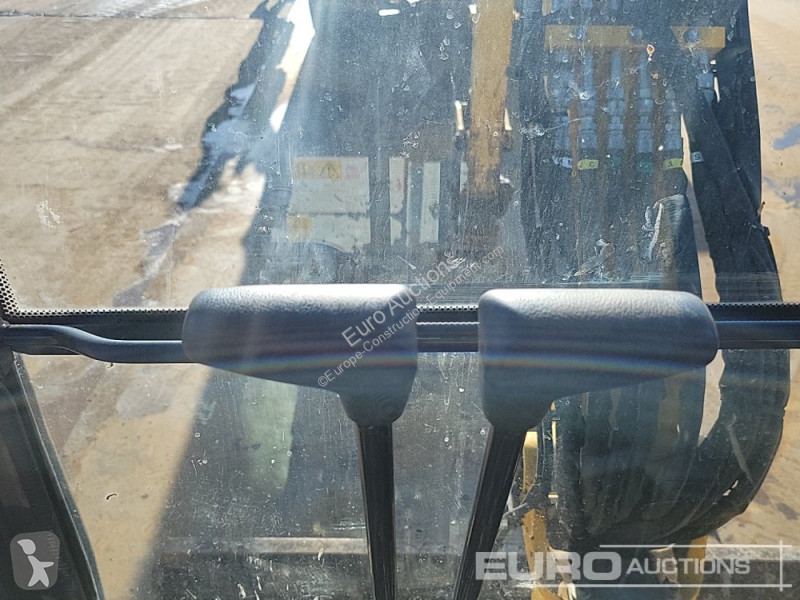 Lopatový nakládač Komatsu PC26MR-3