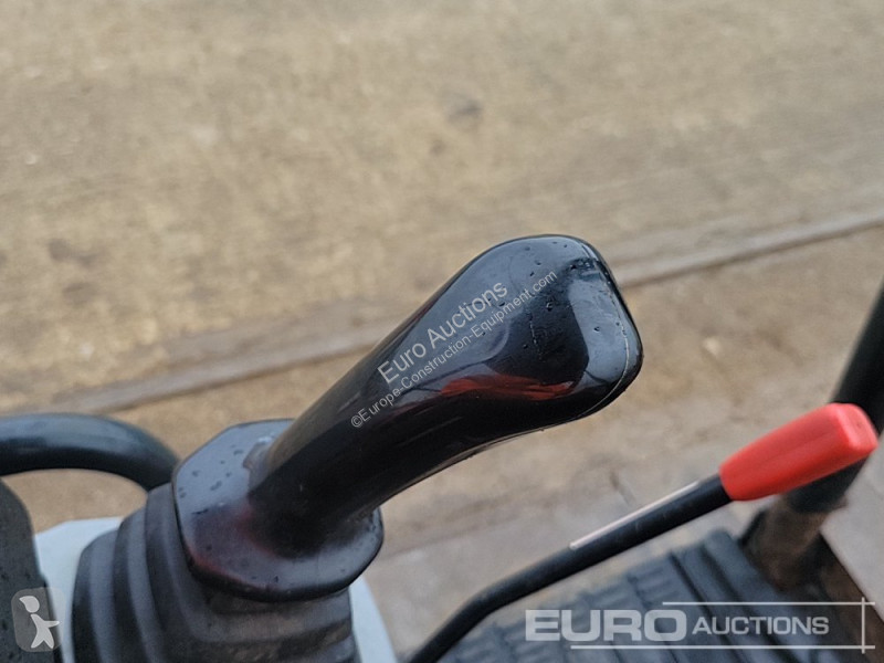 Lopatový nakládač Kubota KX015-4