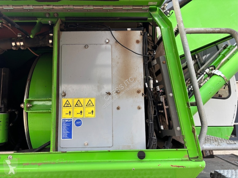 Escavatore Sennebogen 825