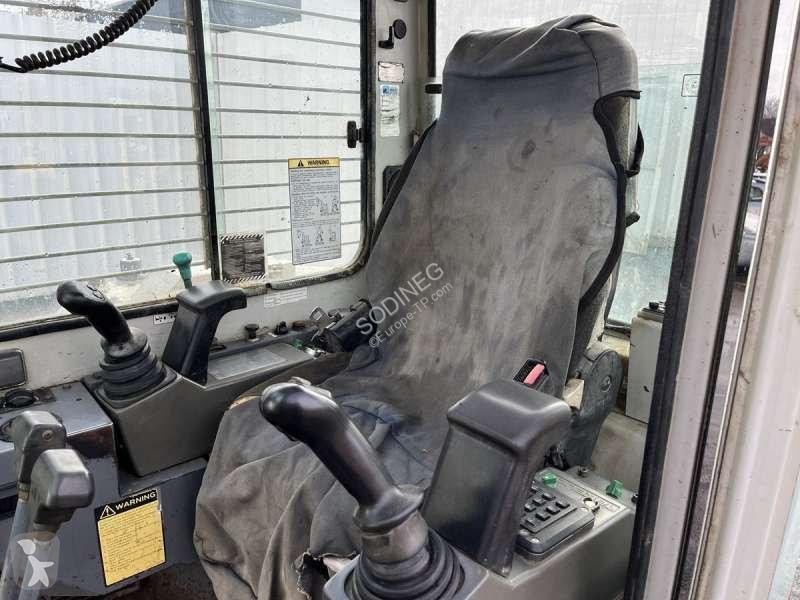 Lopatový nakládač Takeuchi