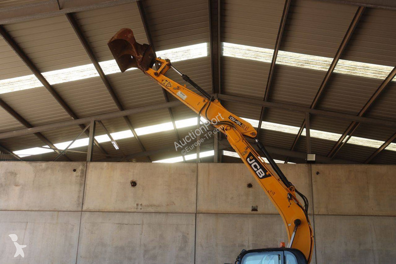 Excavator JCB