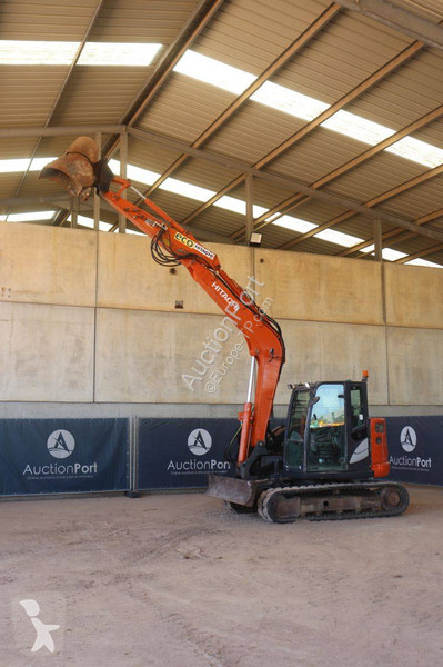 Lopatový nakládač Hitachi Zaxis B-6